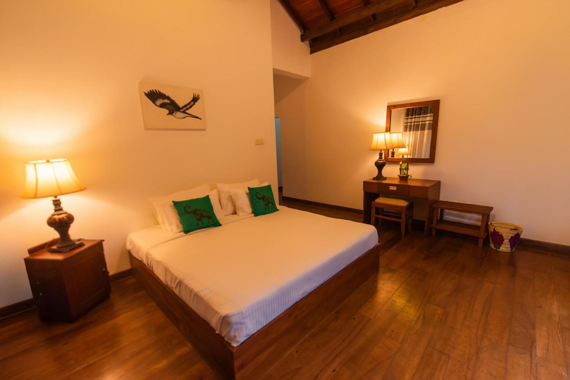 Chaminrich Villa Kandy Exterior photo