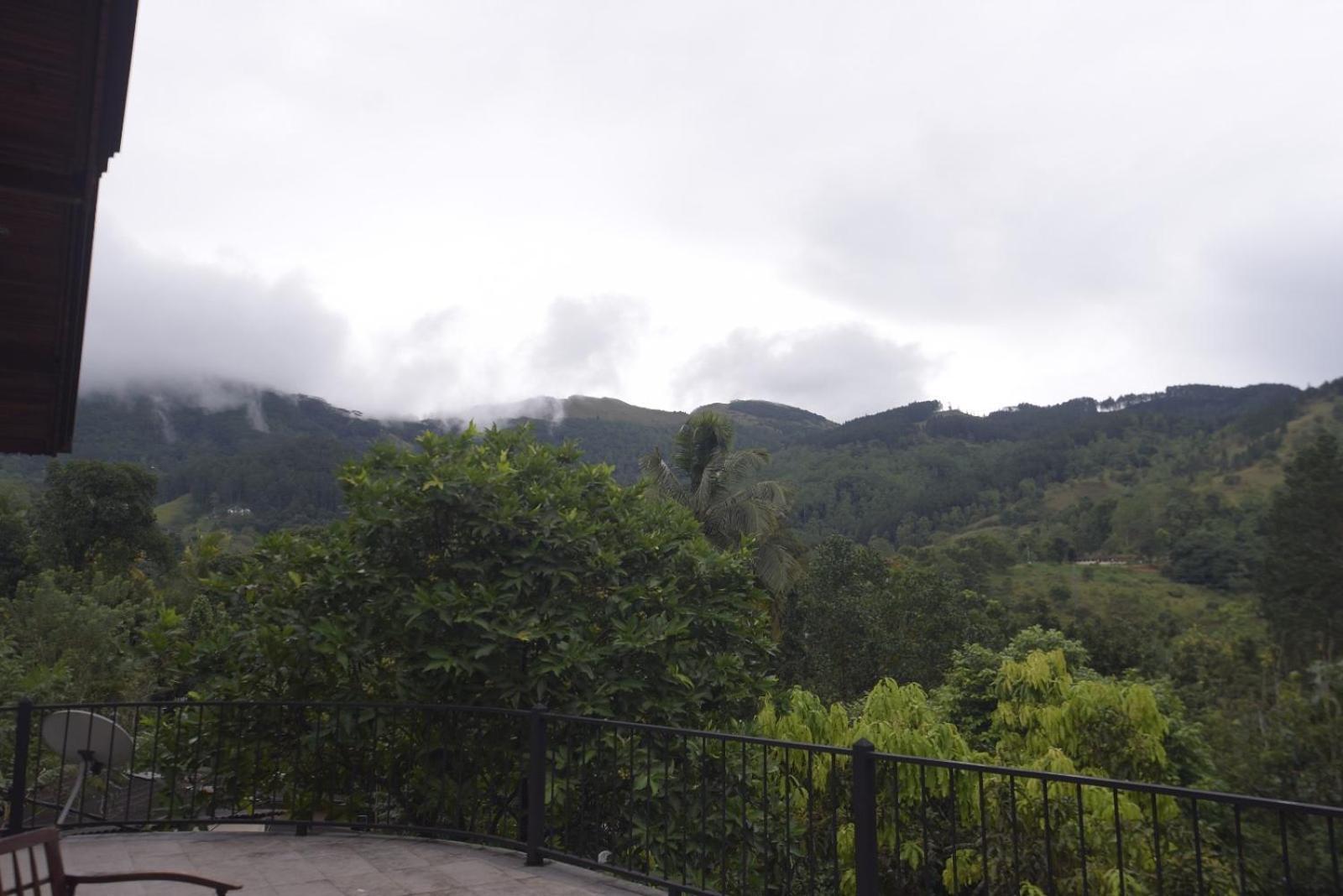 Chaminrich Villa Kandy Exterior photo